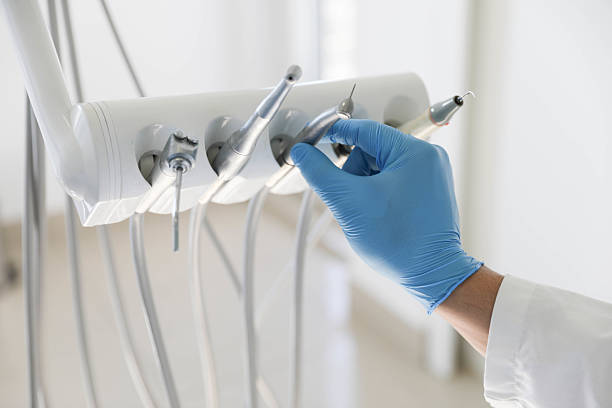 Professional Tooth Extraction technician working in La Vernia, TX